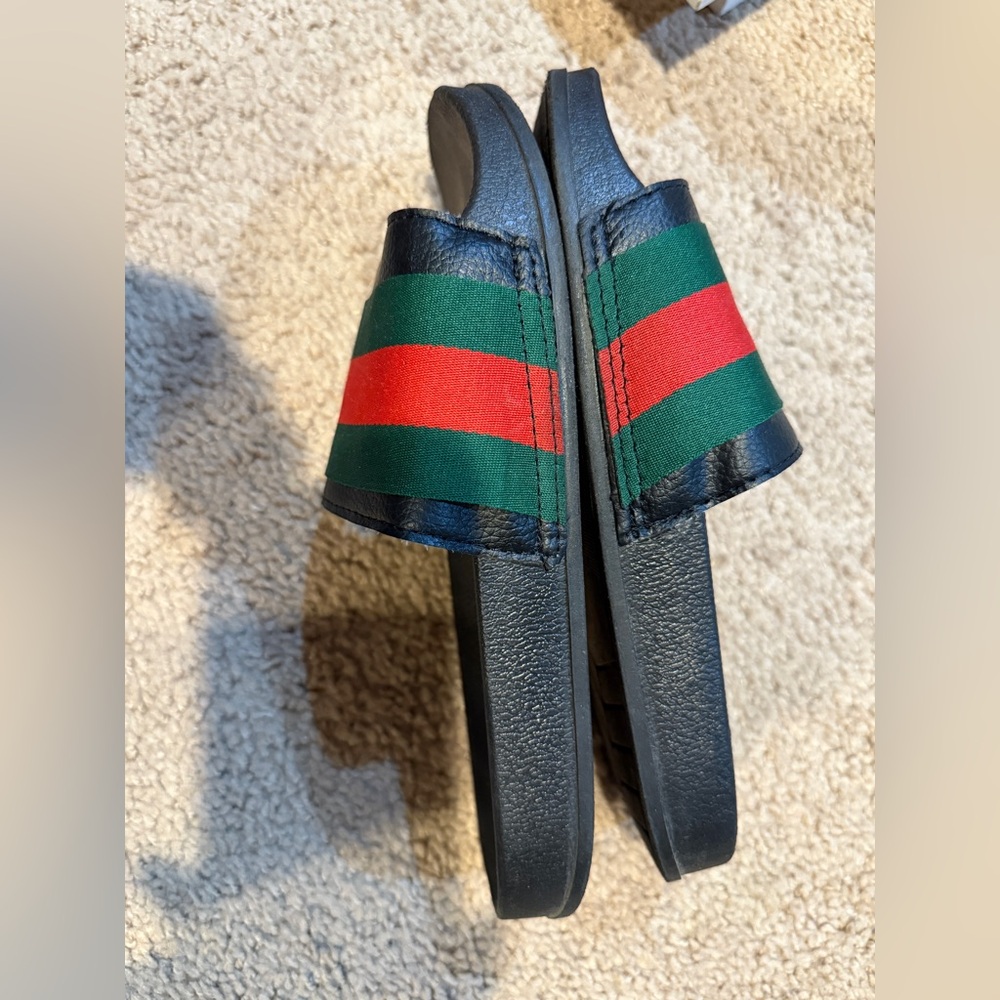 Italian Slides with Red and Green Stripes - Picture 7 of 9